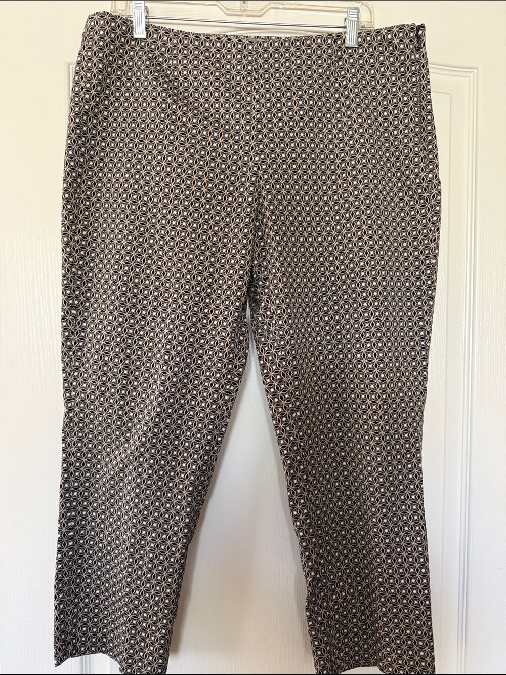 J. Jill Black & Cream Geometric Slim Pants
